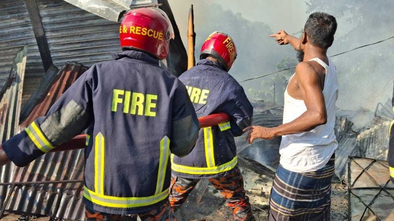 চাঁদপুরে আগুনে পুড়ল ৭ ব্যবসা প্রতিষ্ঠান...