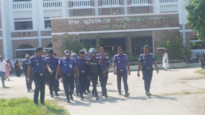 জুলাই শহীদের মেয়ে লামিয়া ধর্ষণ মামলায় ৩ আসামির কারাদণ্ড