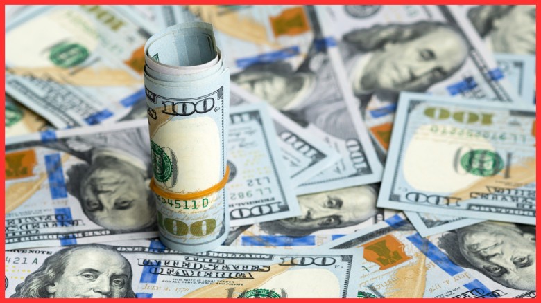 ডলারের বিপরীতে কমেছে টাকার মান