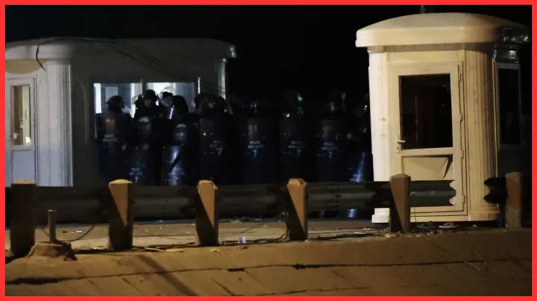 ইরাকে মার্কিন দূতাবাসে ক্ষেপণাস্ত্র হামলা, আকাশে ধোঁয়ার কুণ্