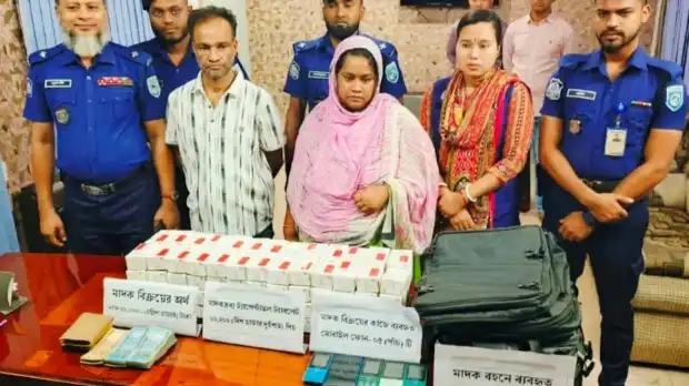 দিনাজপুরে বিপুল পরিমাণ ট্যাপেন্টাডলসহ দম্পতি গ্রেফতার লালমনিরহাট বিশেষ প্রতিনিধিঃ মোঃ…...