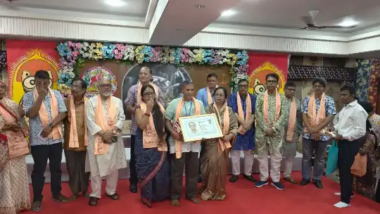 বাংলাদেশের ঐতিহ্যবাহী মৃৎশিল্প সংরক্ষণ, প্রসার ও এ শিল্পের সঙ্গে যুক্ত কারুশিল্পীদের…...