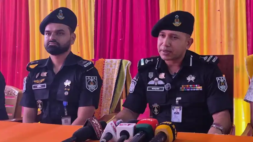 স্পেশাল রেসপন্স ব্যাটালিয়ন-৬ (এসআরবি-৬) খুলনার অধিনায়ক (সিও) লেফটেন্যান্ট কর্নেল…...