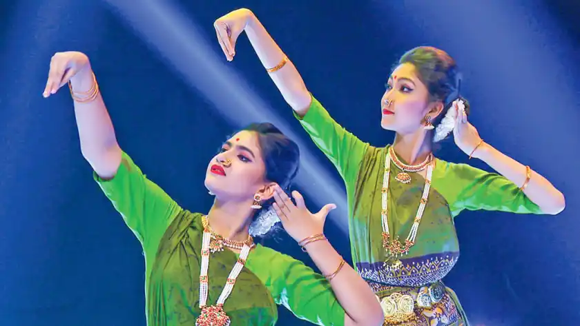 শারদীয় দুর্গোৎসবে দীপ্ত ও দুরন্ত টিভিতে বর্ণাঢ্য তিন দিনের আ