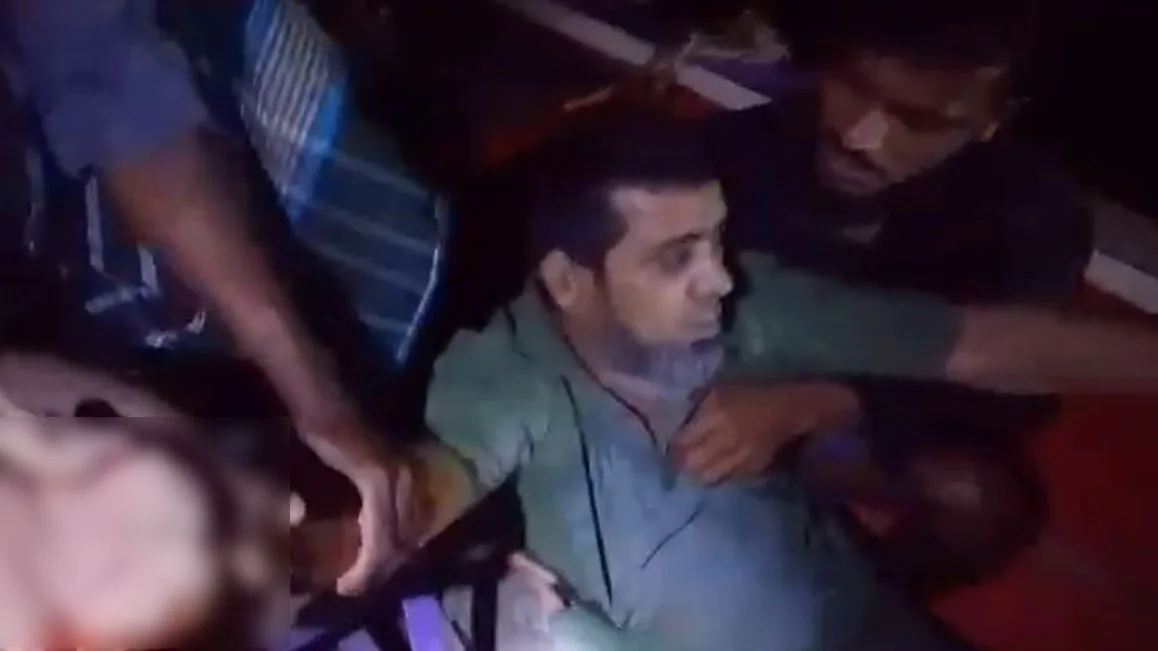 জয়ন্তীতে চাঁদা বিরোধের জেরে জেলেদের ওপর হামলা ও বোমা বিস্ফোরণ...