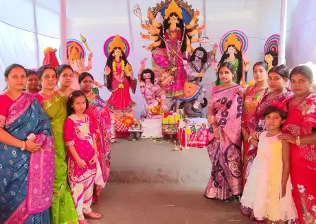 টাঙ্গাইলের মগড়ায় নারীদের পরিচালনায় চলছে ব্যতিক্রমী দুর্গাপূজ