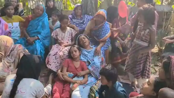 নাটোর মহাসড়কে বাস-ট্রাক সংঘর্ষে শরীয়তপুরের পাঁচ ব্যবসায়ী নিহ