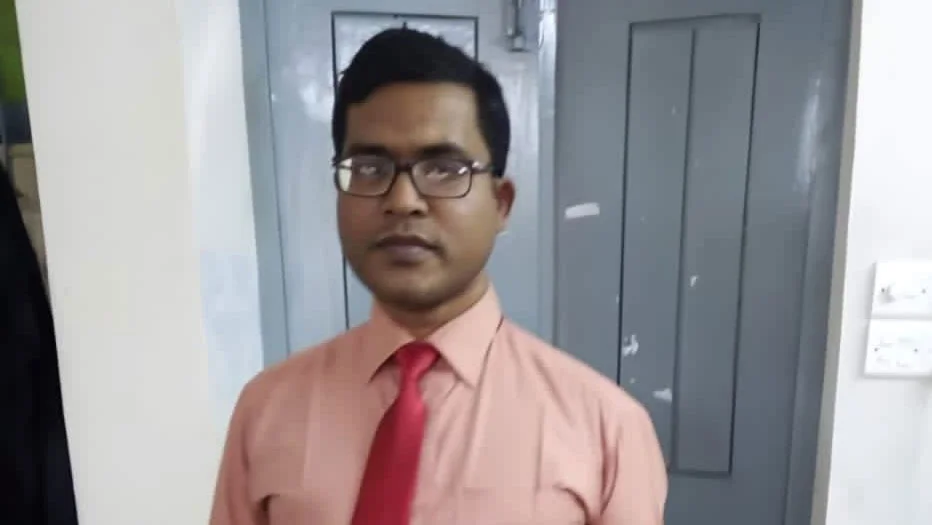 টাকা দাবির পর হোটেল থেকে শিক্ষকের লাশ উদ্ধার, ম্যানেজার পলাত