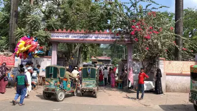 পাঁচ দফা দাবিতে রাজশাহী মেডিকেল কলেজ হাসপাতালে ইন্টার্ন চিকি