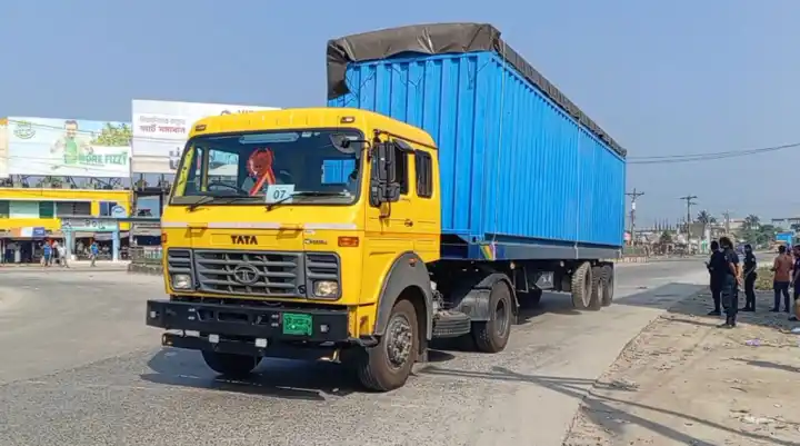 সেনাবাহিনীর তত্ত্বাবধানে রূপপুর বিদ্যুৎকেন্দ্রে ইউরেনিয়ামের 