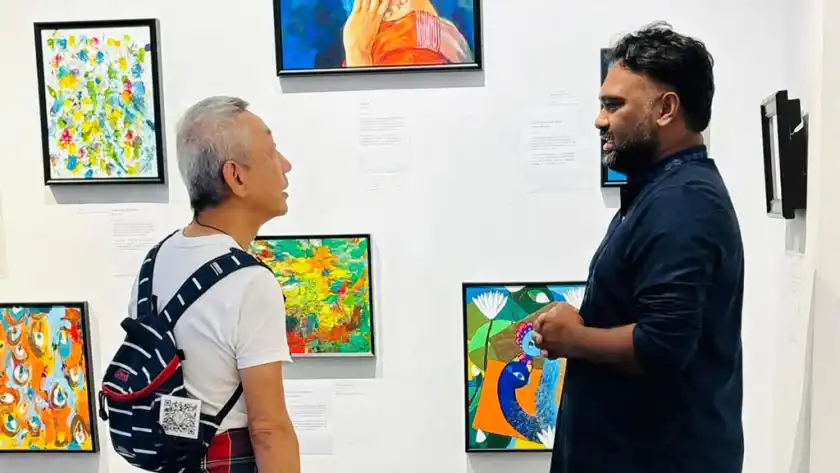 গ্যালারি শিমিজুতে চলছে বাংলাদেশি শিল্পী কামরুল হাসান লিপুর প