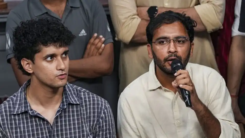 বন্ড লঙ্ঘনের মামলায় গ্রেপ্তার সৌরভ ও আশুতোষের জামিন মঞ্জুর ক
