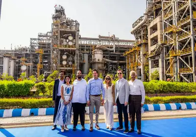 ইরান সংকট ও মার্কিন মধ্যবর্তী নির্বাচন: জামনগর সফরে মার্কো র