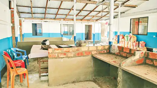 যোগাযোগ নিয়ে জামায়াত ও রাড্ডা ক্লিনিক কর্তৃপক্ষের পাল্টাপাল্