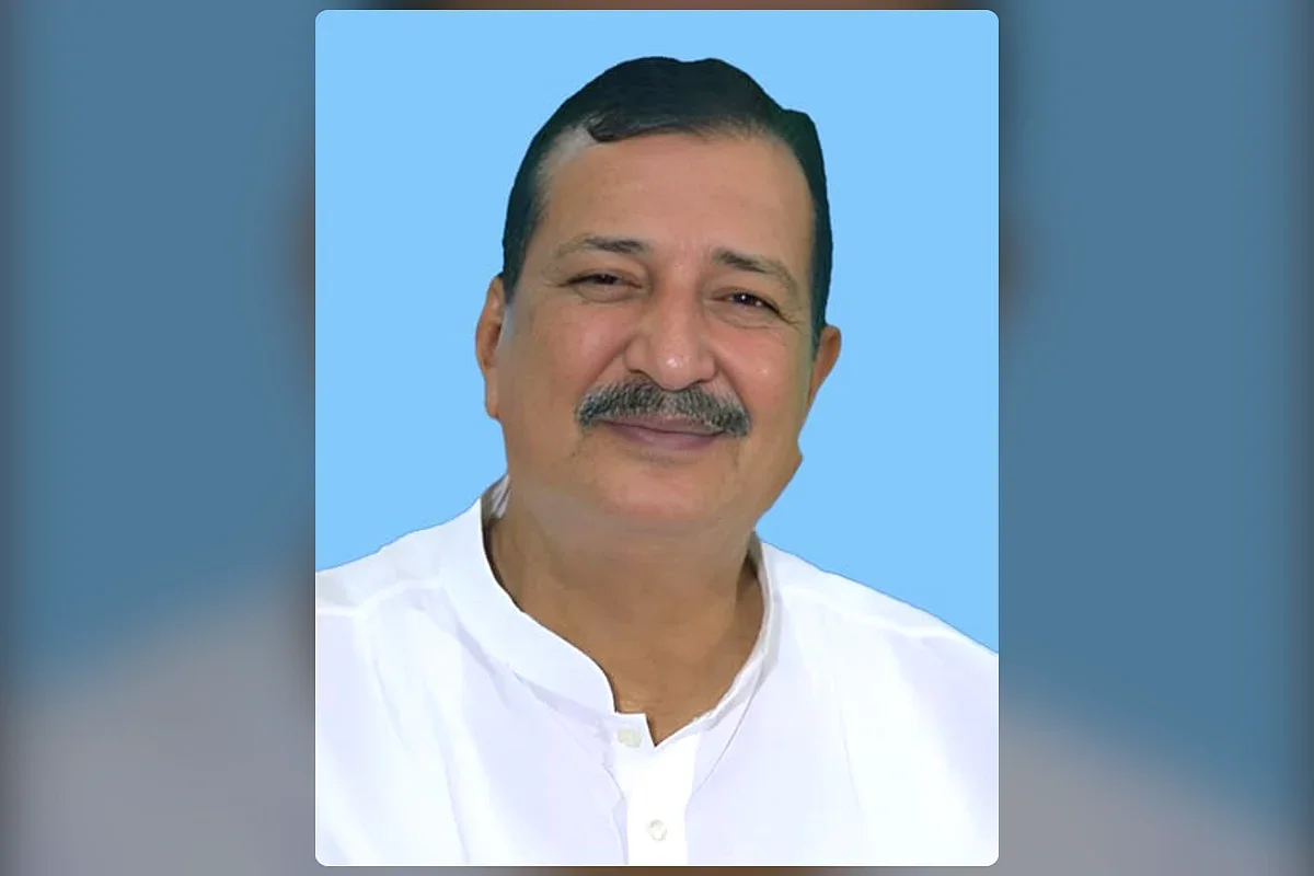রাজশাহী থেকে ঢাকায় আনা হয়েছে অসুস্থ ভূমিমন্ত্রী মিজানুর রহমা