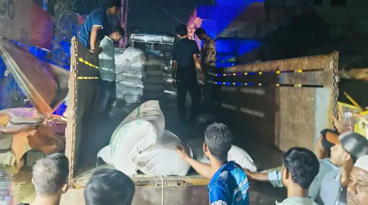 লামায় অভিযান চালিয়ে ১৪৪ বস্তা ছিনতাই হওয়া চিনি উদ্ধার