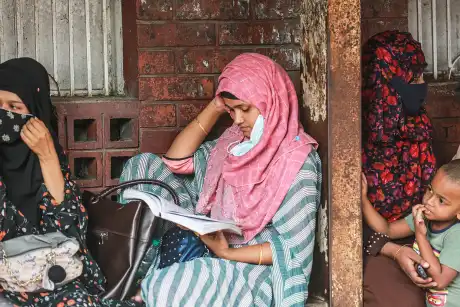 যোগ্য প্রার্থীরা সেন্ট্রাল ব্যাংকের সাইট থেকে তুলছেন প্রবেশপ