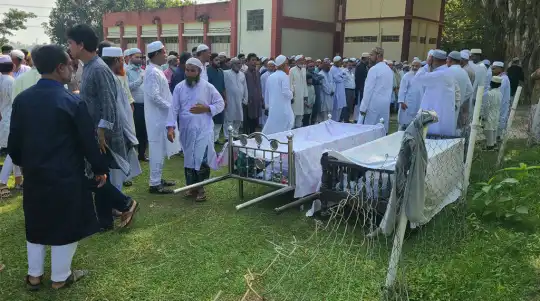 মায়ের মৃত্যুর বারো ঘণ্টার ভেতর ছেলের প্রয়াণ