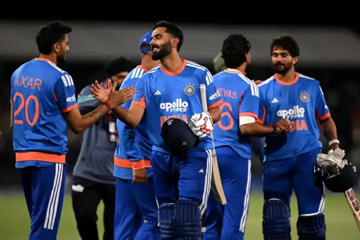 রেকর্ড গড়ে নিউজিল্যান্ডকে হারিয়ে ভারতের জয়