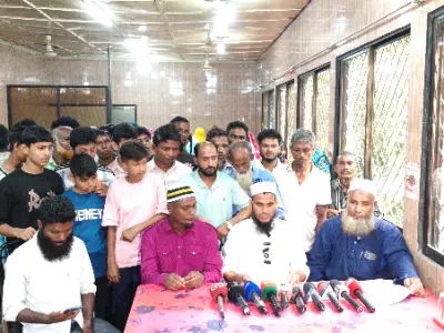 লালমনিরহাটে নির্মাণশ্রমিক ফেডারেশনের সভা আটকে দিল পুলিশ