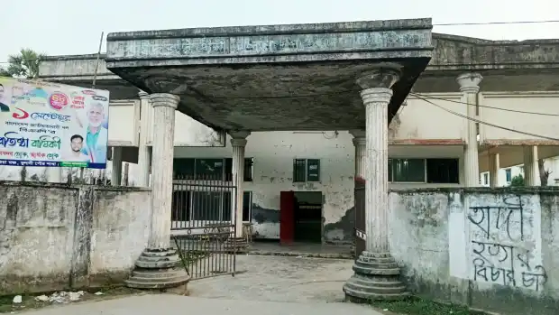 সম্মেলন প্রস্তুতিতে বিঘ্ন: অডিটরিয়ামের ফ্যান ও নগদ টাকা লুট
