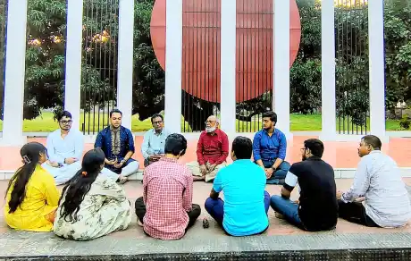 কবিতা পাঠ ও লেখালেখির টিপস নিয়ে চাঁপাইনবাবগঞ্জ বন্ধুসভা