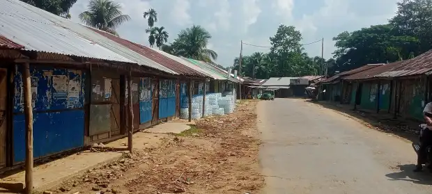 বাঘাইছড়িতে অবরোধের প্রভাব: জনশূন্য বাজার, ভোগান্তিতে মানুষ