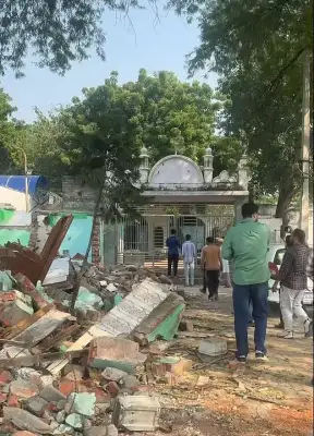 তীব্র উত্তেজনার মধ্যেই দিল্লির ঐতিহাসিক মসজিদে জুমার নামাজ