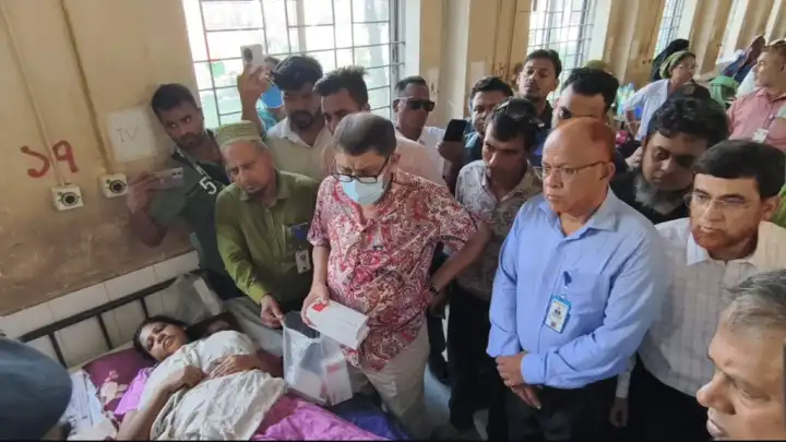 ফুলপুর ও তারাকান্দা হাসপাতাল হুট করে দেখলেন স্বাস্থ্যমন্ত্রী