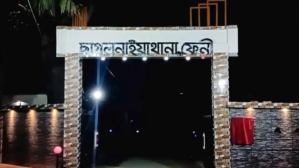 যাত্রীবেশে হামলা: ফেনীতে অটোরিকশা ছিনতাইকারীদরে হাতে চালক খু