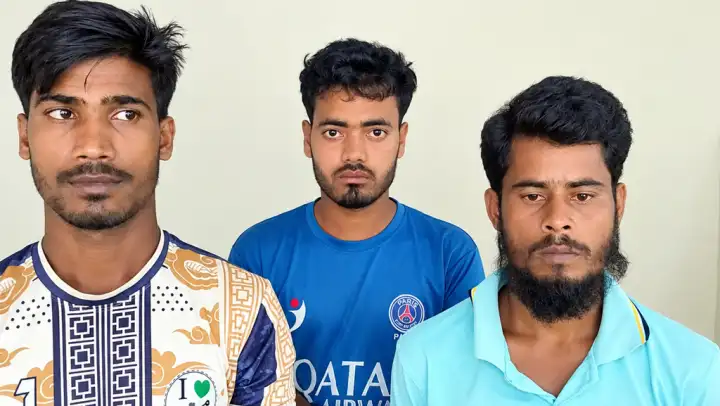 কেন্দুয়ায় তরুণীকে দলবদ্ধ ধর্ষণের ঘটনায় ৩ ভ্যানচালক কারাগা