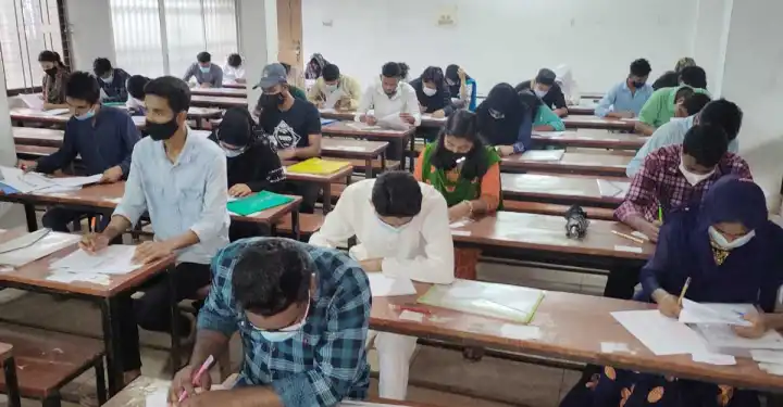 প্রক্সি দিয়ে পার পাওয়ার দিন শেষ, কারাদণ্ড তিন শতাধিক