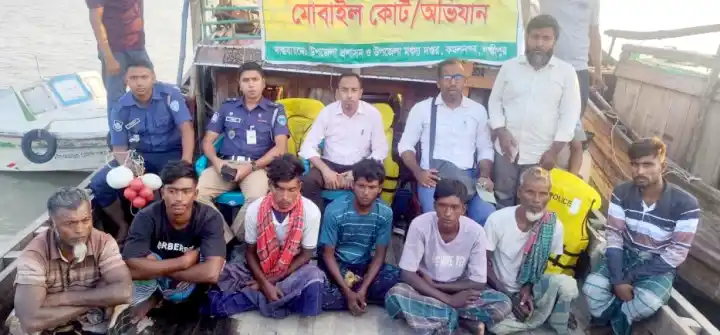 অবৈধ জাল ও নৌকা জব্দ, মা ইলিশ রক্ষায় কঠোর অভিযান