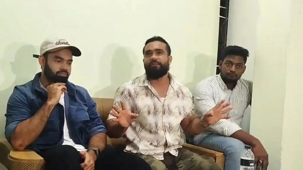 থাপ্পরকাণ্ডের মামলা ও উত্তেজনার মাঝে উধাও ভুক্তভোগী পরিবার