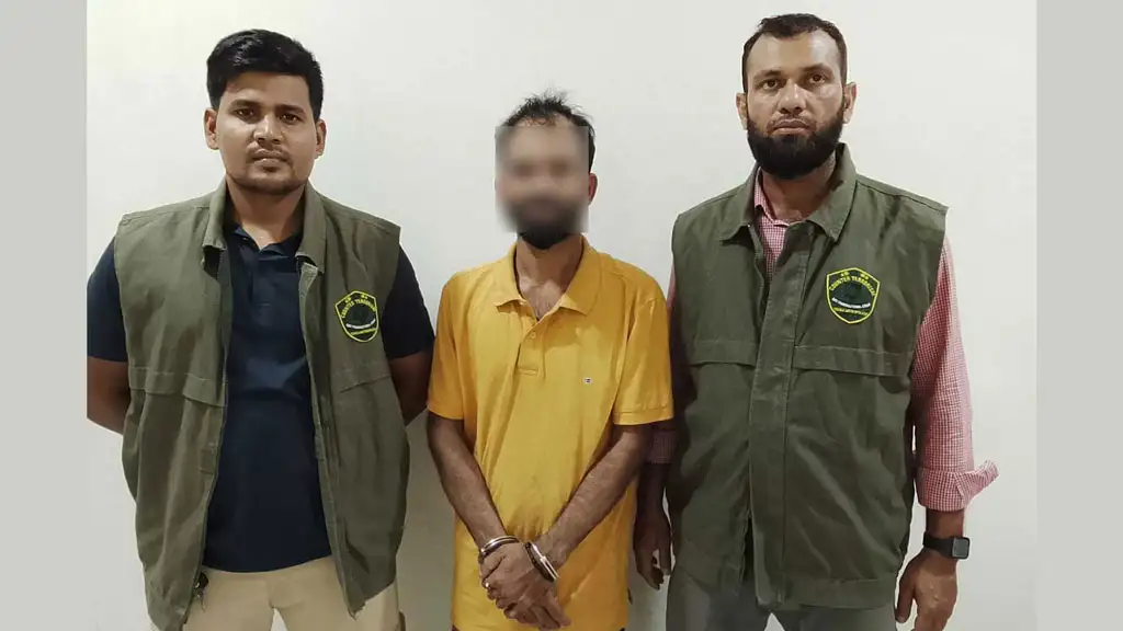 ডিএমপির অভিযানে শ্যামলী থেকে রাজা আটক