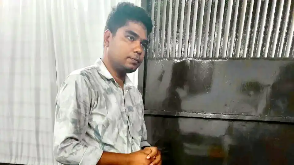 আইনশৃঙ্খলা বাহিনীর পরিচয়ে ছিনতাইকালে আটক ১